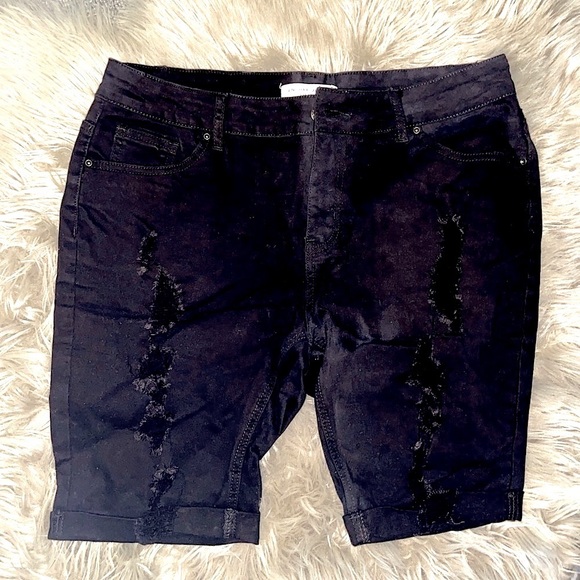Encore Jeans Pants - BLACK DISTRESSED JEAN SHORTS